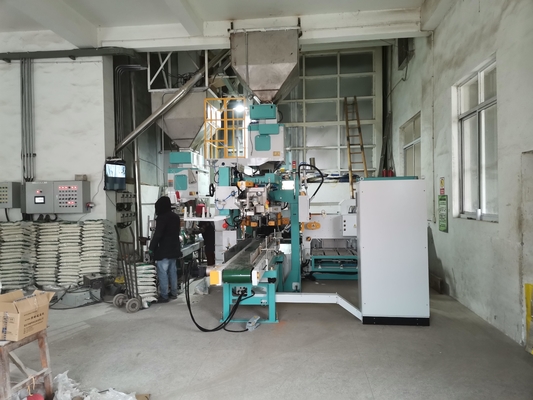 Double Bag Warehouse Mesin Pengemas Sepenuhnya Otomatis 5-25KG Untuk Kacang Beras