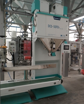 Mesin Pengemas Beras 5 - 50kg High Speed ​​Conveyor Automatic Lifting